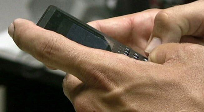 BBB: Scammers use texts to target seniors during COVID-19 pandemic